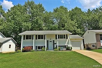 1st image of 5308 Ville Cecelia Ln