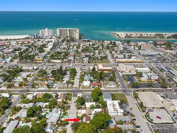 2.5 blocks to the Gulf