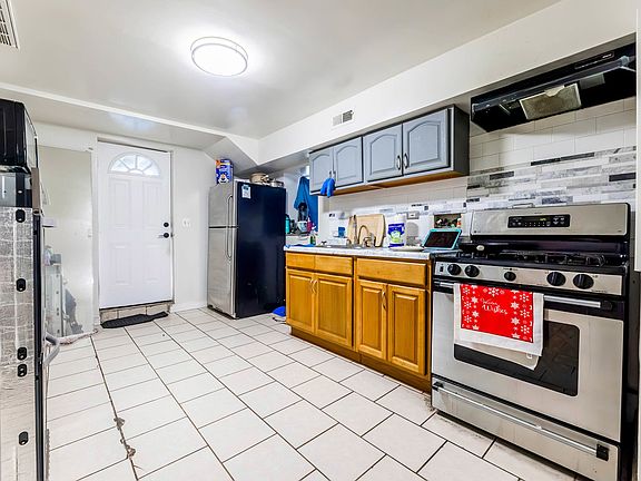 2nd image of 4451 W Wilcox St