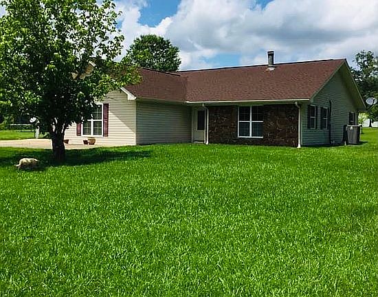 2nd image of 194 Ballard Ln