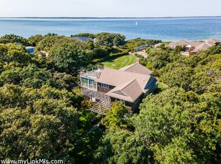 43 Naushon Rd, West Tisbury, MA 02575