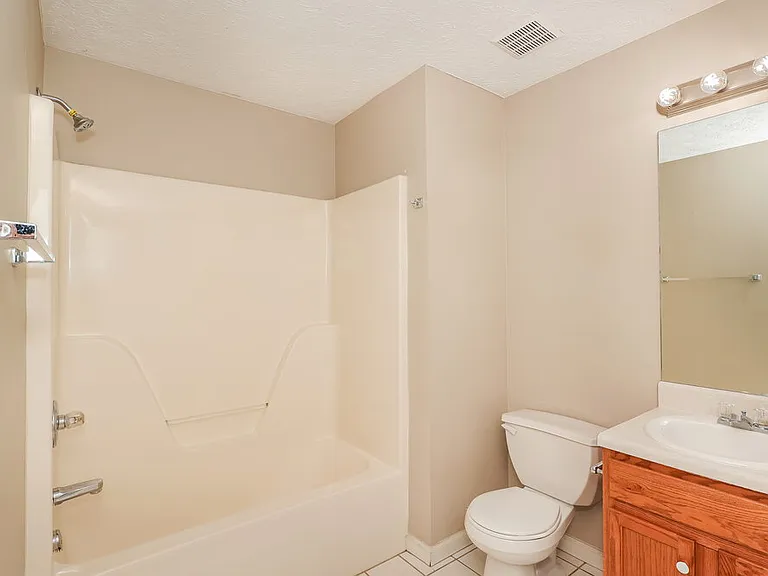 501 Saint Charles Ave — Photo 12