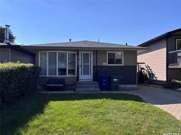 1524 Bradwell AVENUE, Saskatoon, SK S7N 2R7