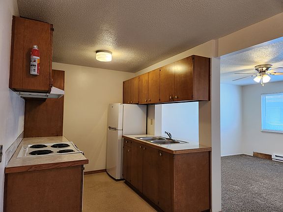 5th image of 624 W Cedar St APT 7