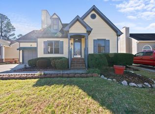 2912 Bannf Ct, Raleigh, NC 27604