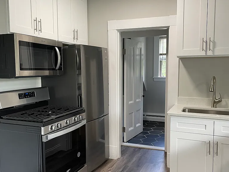 54 Salem St #6 — Photo 2