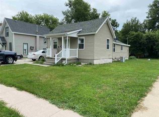 1327 W 7th St, Hastings, NE 68901