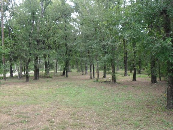 4th image of 220 Carroll Dr