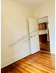 Rented by Zikos Realty Services