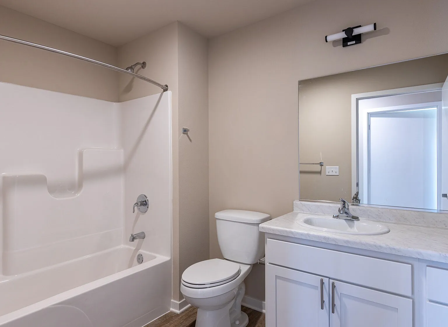 3 bed, 2.5 bath, 1417 sqft, $1,995 — Photo 2