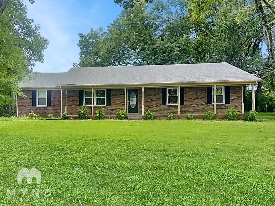 907 Briar Ct