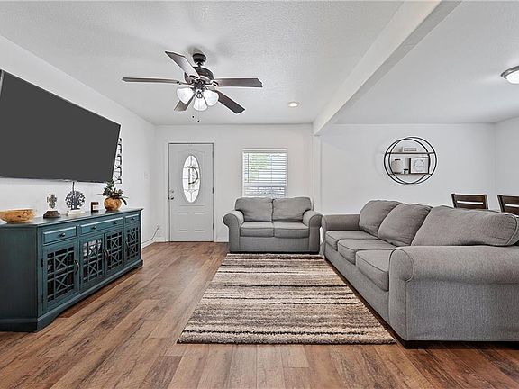 4th image of 4510 Bagby Ave