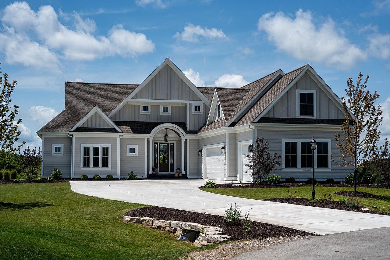 N59W27425 Autumn COURT, Sussex, WI 53089 | Zillow