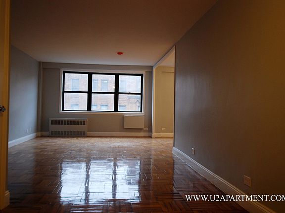 2nd image of 590 E 84th St #B6