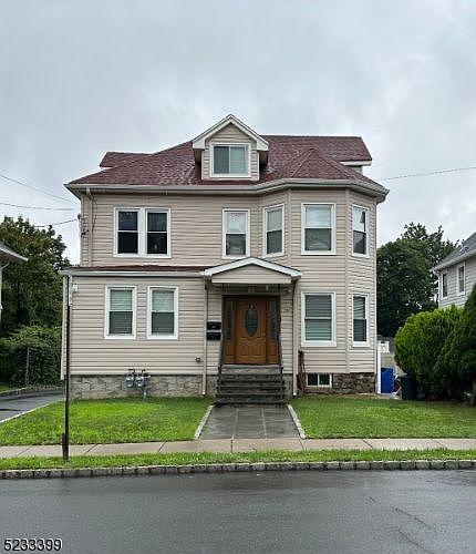 1st image of 35 Gould Pl #2