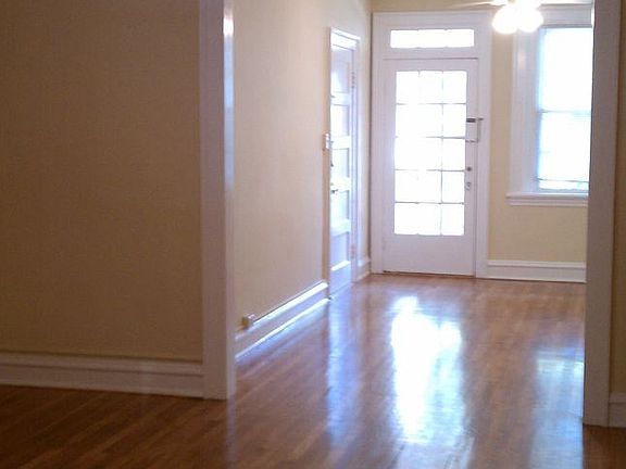 2nd image of 3009 Park Ave APT 4