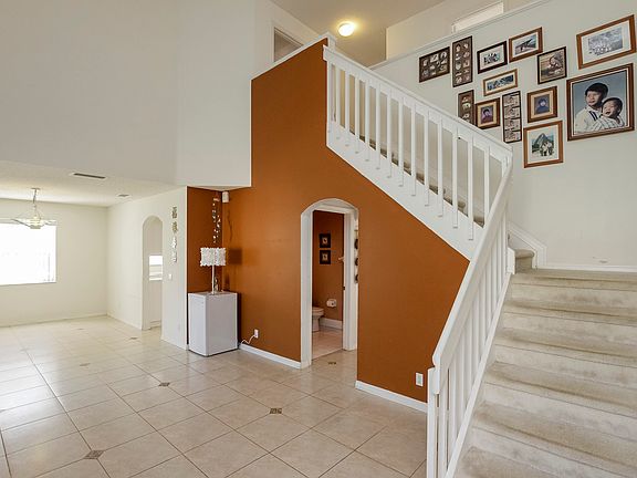 5th image of 6313 NW 39th Ct