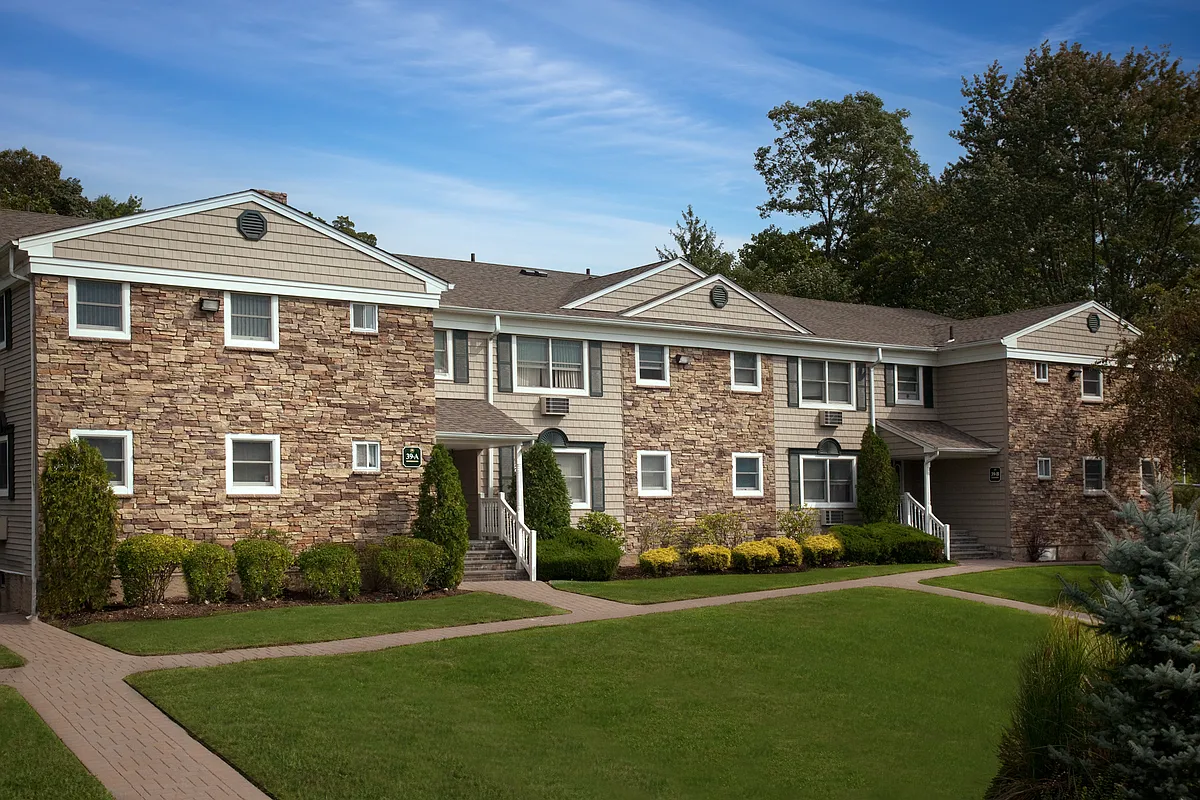Building Photo - Fairfield at Smithtown