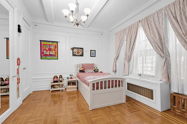 Sold by Douglas Elliman | media 8