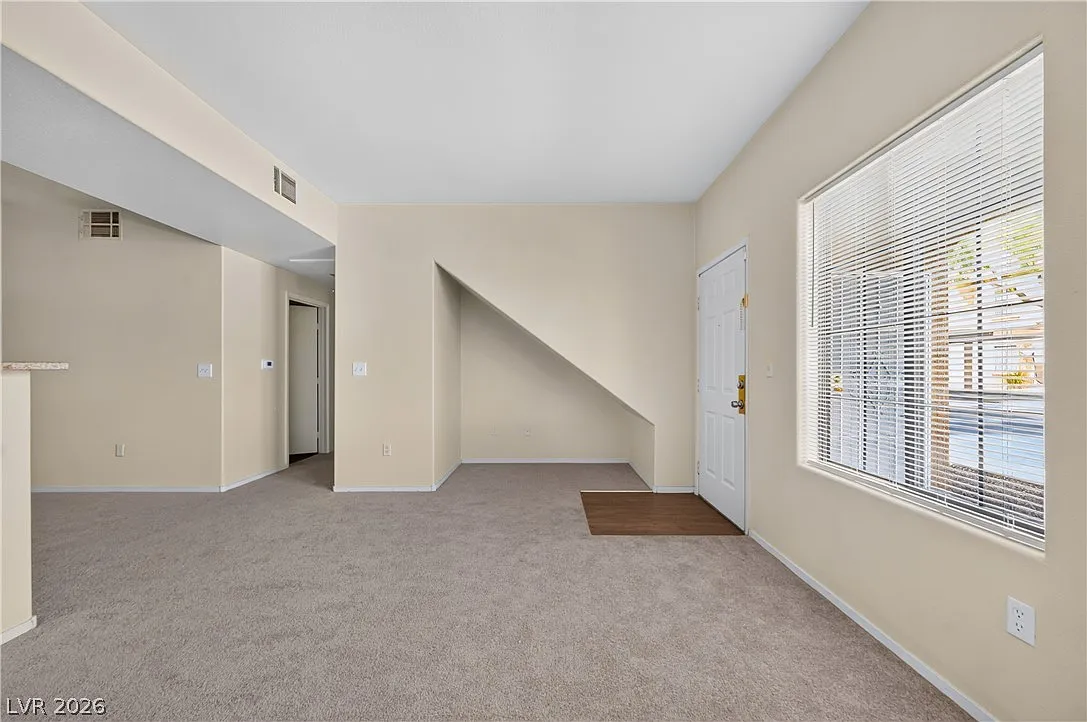 2 bed, 2.0 bath, 935 sqft, $1,200 — Photo 4