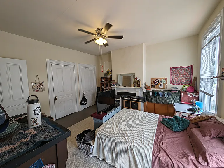 2115 E Marshall St #A — Photo 24