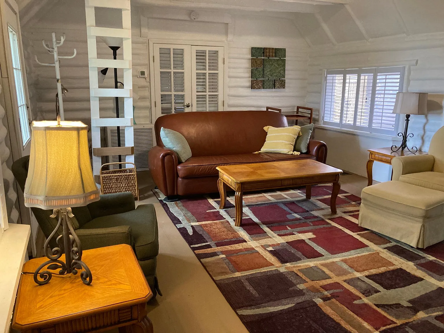 2 bed, 1.5 bath, 834 sqft, $1,495 — Photo 2