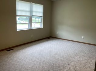 2115 Roma Ln, Saint Joseph, MO 64505