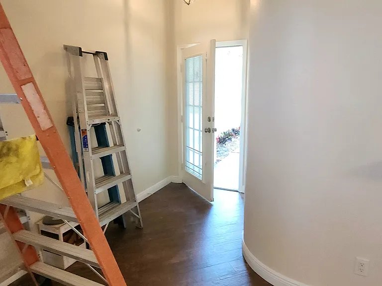 1186 Mistwood Dr — Photo 4