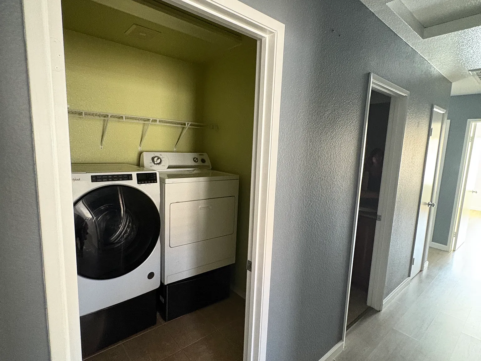 3 bed, 1697 sqft, $2,800 — Photo 3