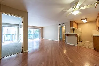 564 N Bellflower Blvd #211