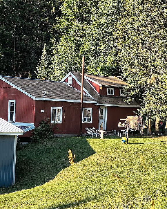 1st image of 1064 Thumb Lake Rd