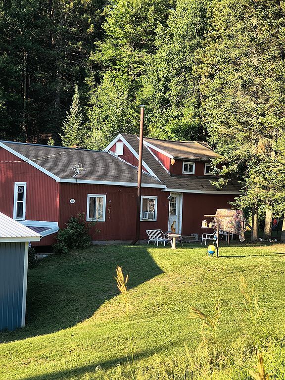 1064 Thumb Lake Rd - Property Image