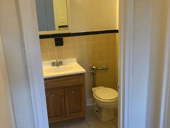 3rd image of 14431 41st Ave #4S