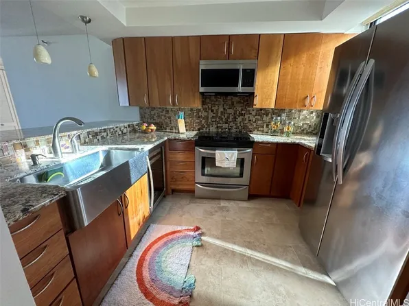 990 Ala Nanala St APT 27A, Honolulu, HI 96818