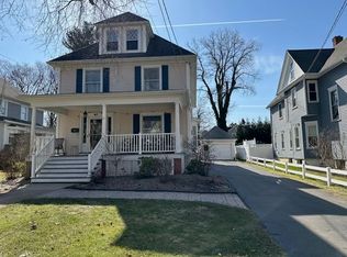 27 Elm St, Webster, NY 14580