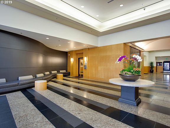 3rd image of 500 Broadway St