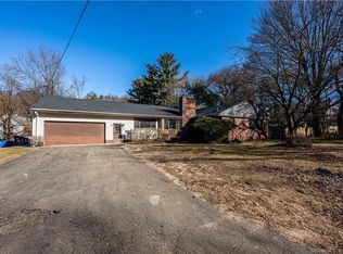 25 Bryden Ter, Hamden, CT 06517