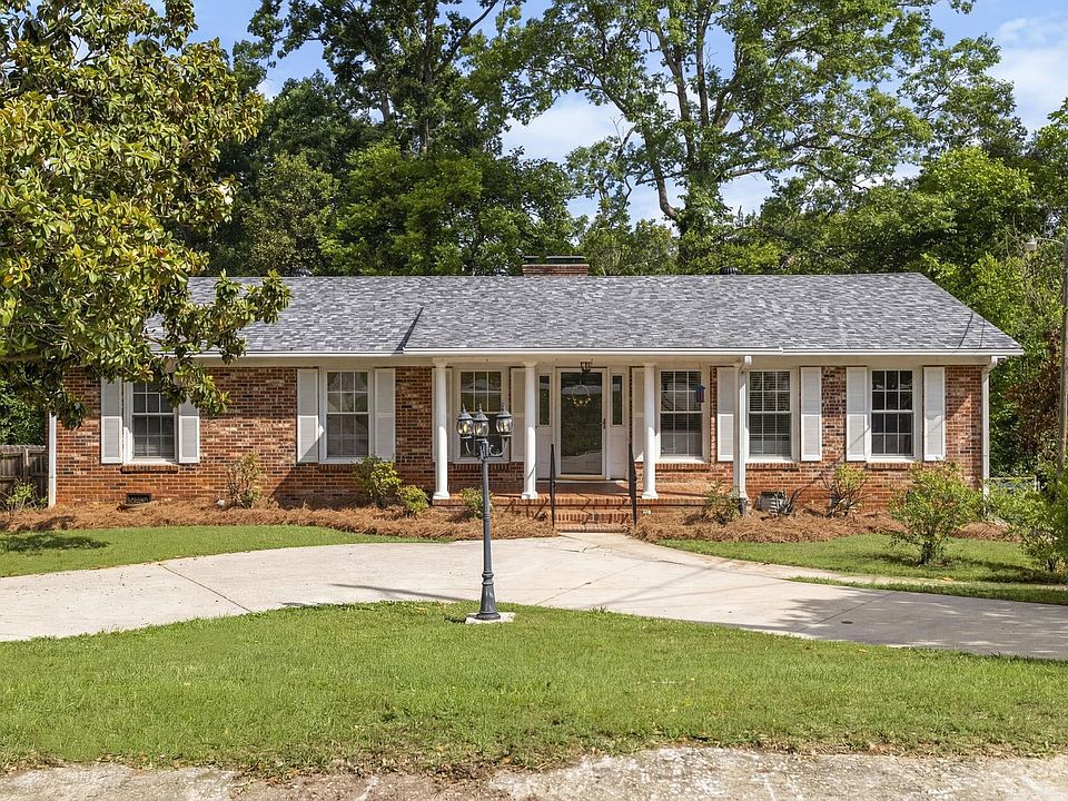 1st image of 6 Chelsea Cir