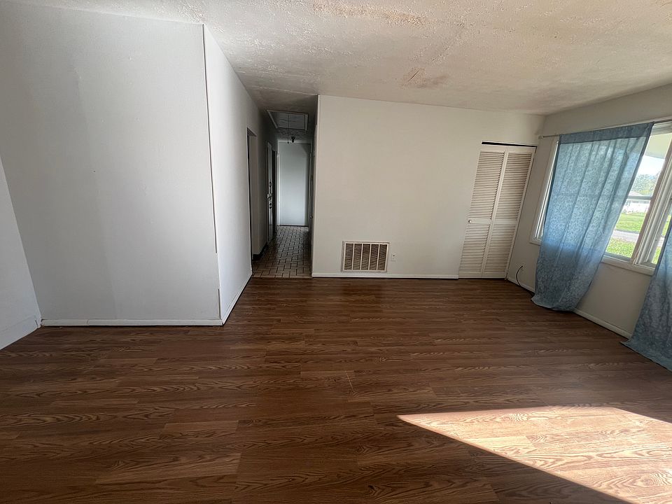 2nd image of 1914 Marsdale Ave