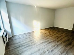 210 Atlantic Ave APT B1H, Lynbrook, NY 11563