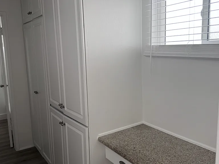 18337 Kittridge St #10 — Photo 7