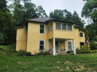 29 Cherry St, Red Hook, NY 12571
