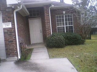 210 Canterbury Dr, Conroe, TX 77303