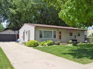 1903 N 7th St, Estherville, IA 51334