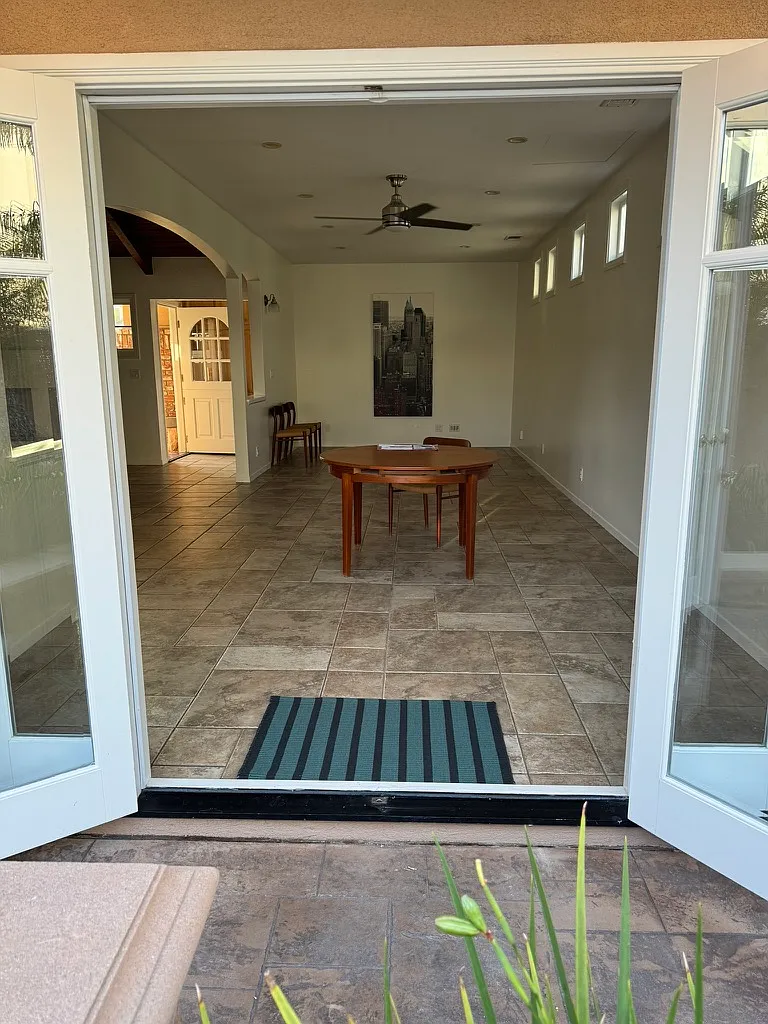 3 bed, 1830 sqft, $7,200 — Photo 4