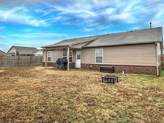 2nd image of 8979 S 259th East Ave