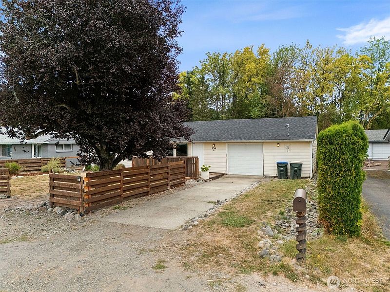 5th image of 536 SW 18th Street