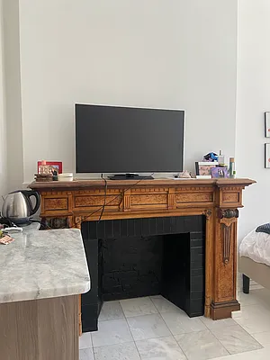 Rented by Manhattan Realty Group | media 21