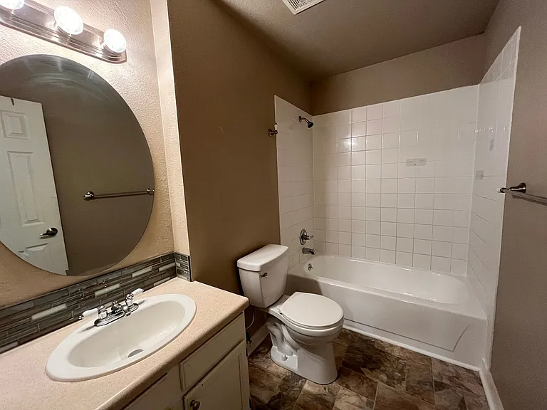 412 Albion Way — Photo 18