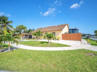 25335 SW 126th Ct, Homestead, FL 33032